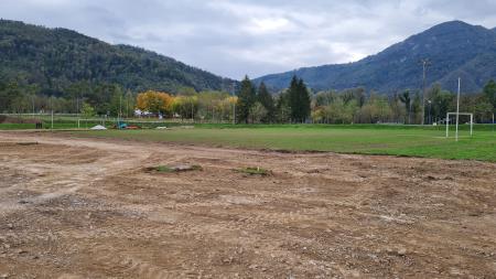 Umetna trava Na Logu (Špela Kranjc) (3)